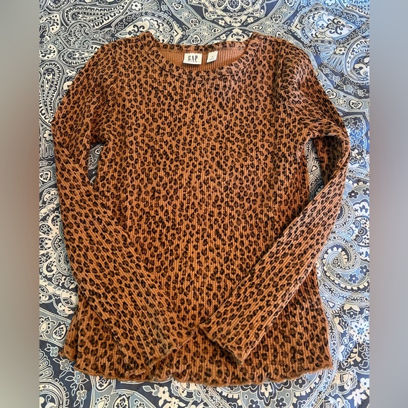 Beautiful leopard print long sleeved girls shirt from Gap Kids - Picture 1 of 2